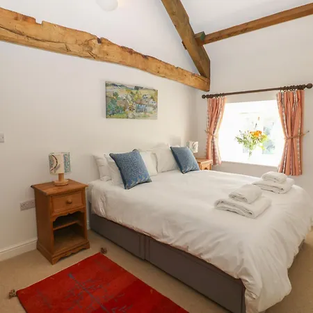 High Meadow Barn *