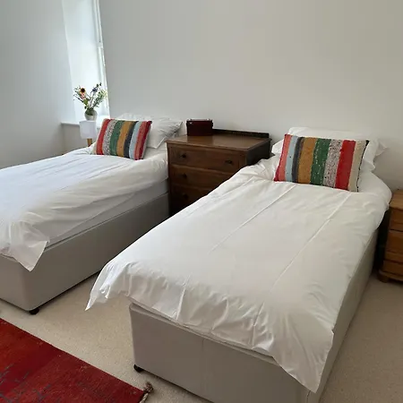 High Meadow Barn Лейберн